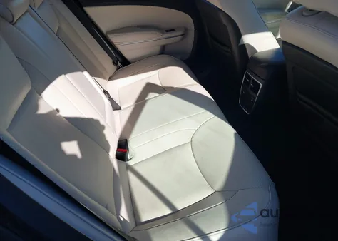 2018 Chrysler 300 Limited from USA, damaged, VIN 2C3CCAEG7JH319932